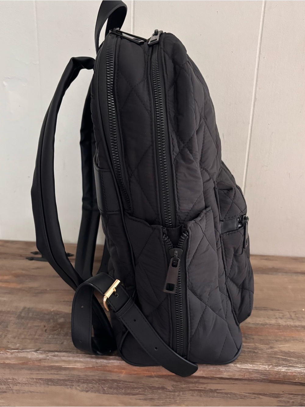 Poppy & Peonies Backpack
Black New without tags - Picture 6 of 11